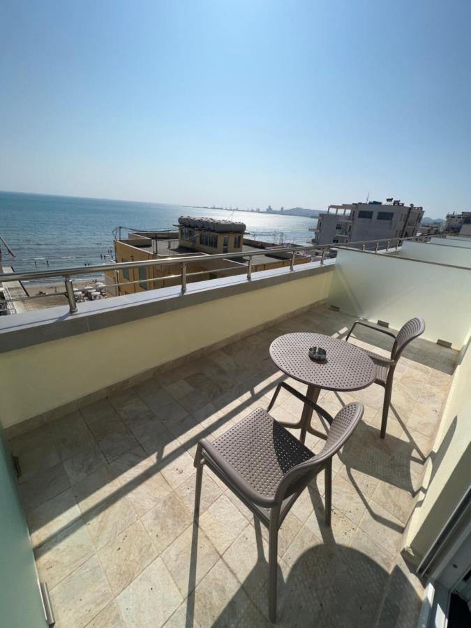 Split Rooftop Suites Durrës Eksteriør billede