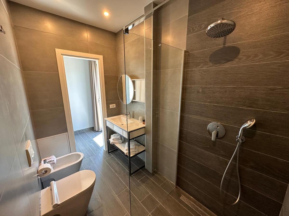 Split Rooftop Suites Durrës Eksteriør billede
