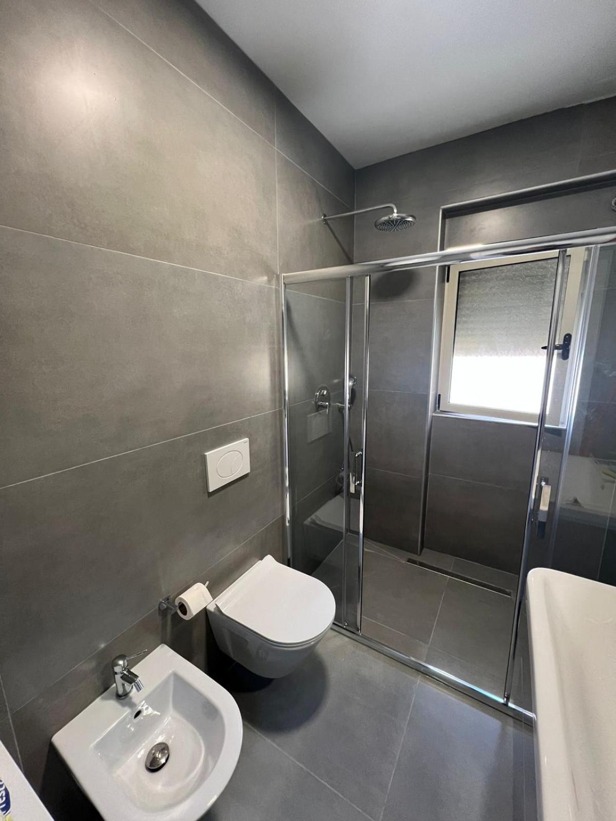 Split Rooftop Suites Durrës Eksteriør billede